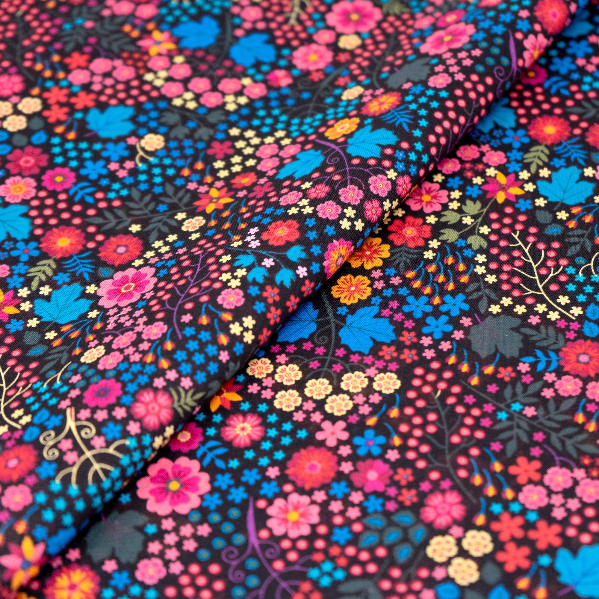 SINGER Red & Blue Floral Cotton Lawn Fabric